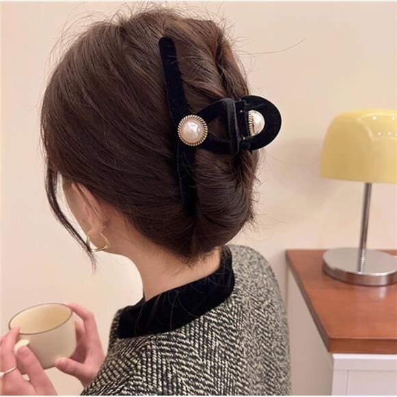 2 PCS Large Pearl Hair Clips, Cute Flocking Pearl Hair Claw Clips - Picture 4 of 7